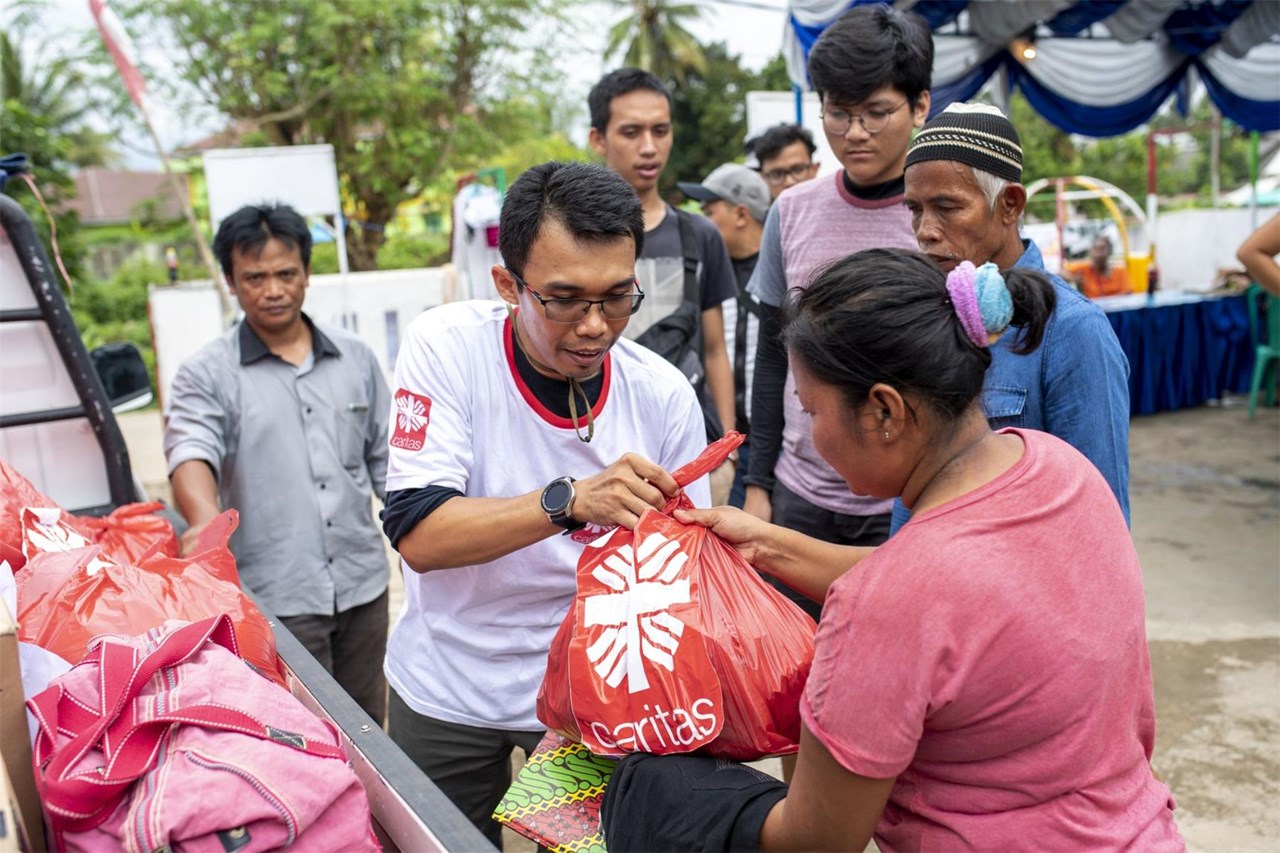 Indonesien: Nothilfe und Wiederaufbau nach Tsunami